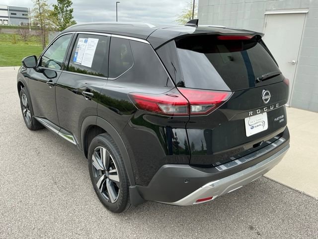 Used 2023 Nissan Rogue Platinum AWD/4WD image 2