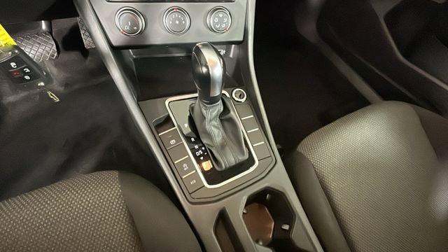 Used 2019 Volkswagen Jetta SE FWD image 20
