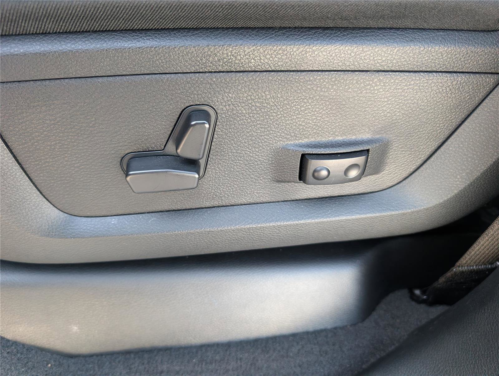 Used 2024 RAM 3500 Limited image 27