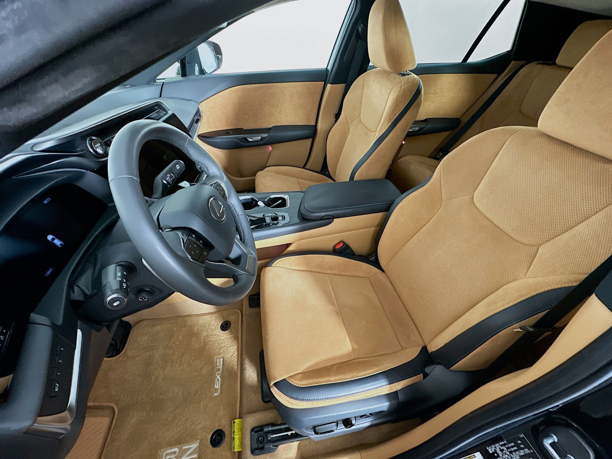 Used 2023 Lexus RZ 450e Premium w/ Accessory Package (P5) image 13