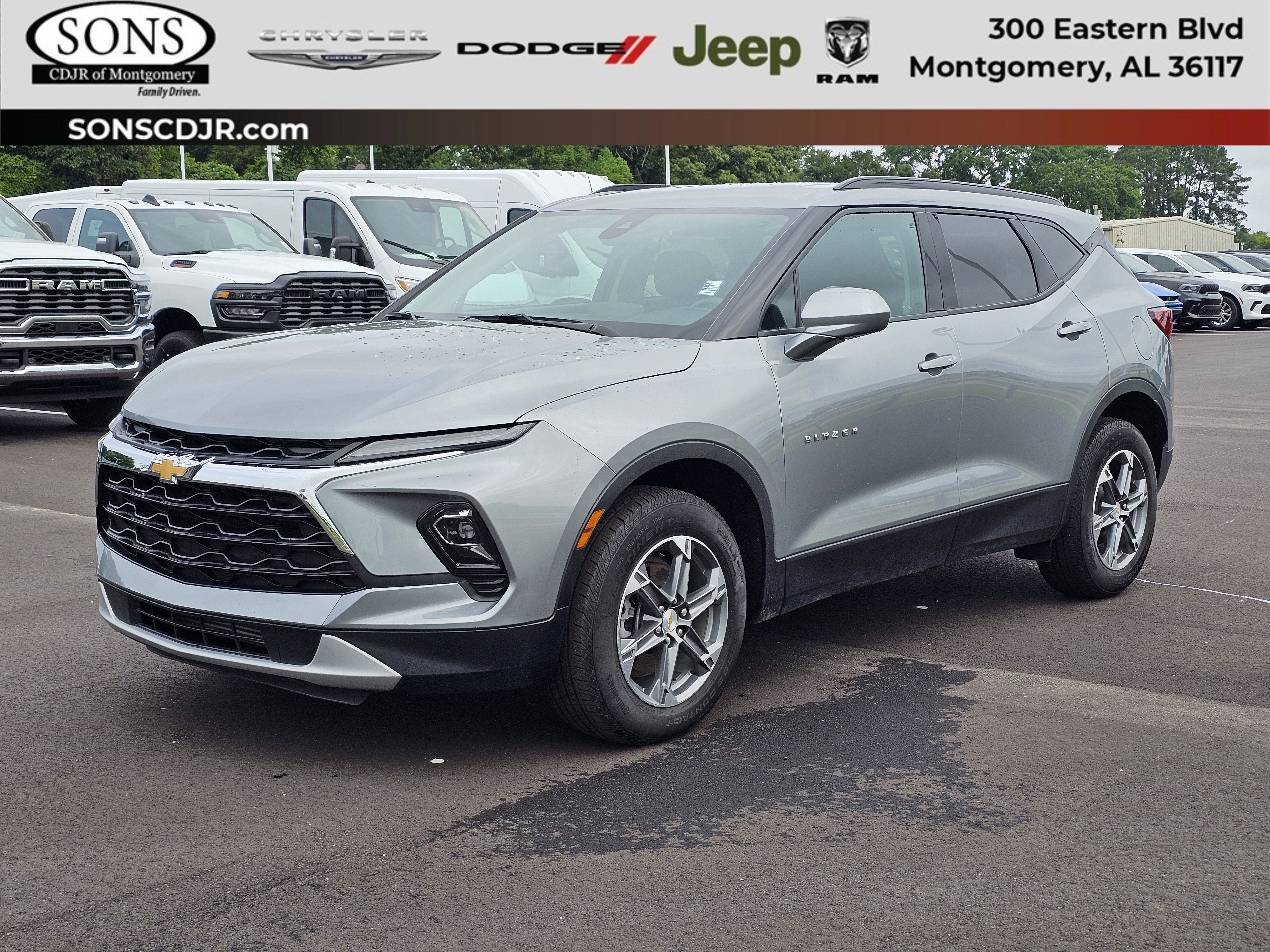 Used 2024 Chevrolet Blazer LT w/ Convenience Package FWD image 1