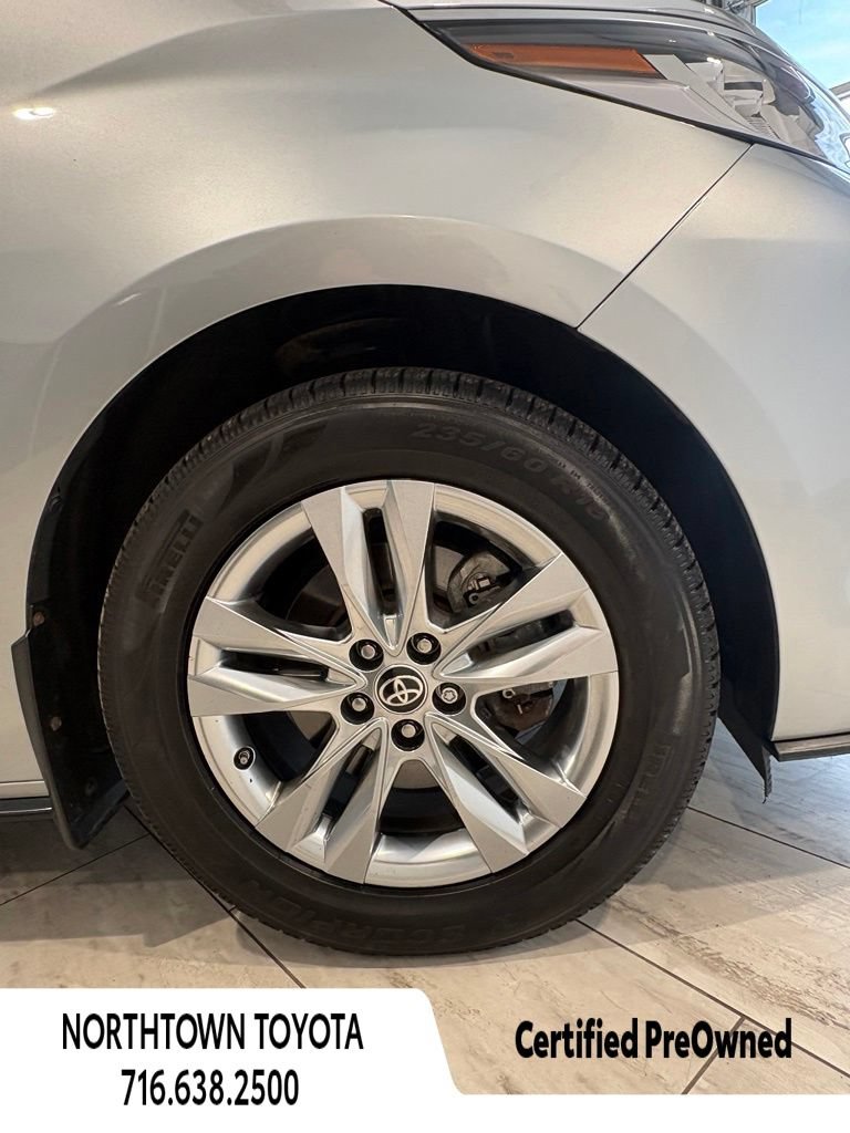 Used 2022 Toyota Sienna Limited AWD/4WD image 13