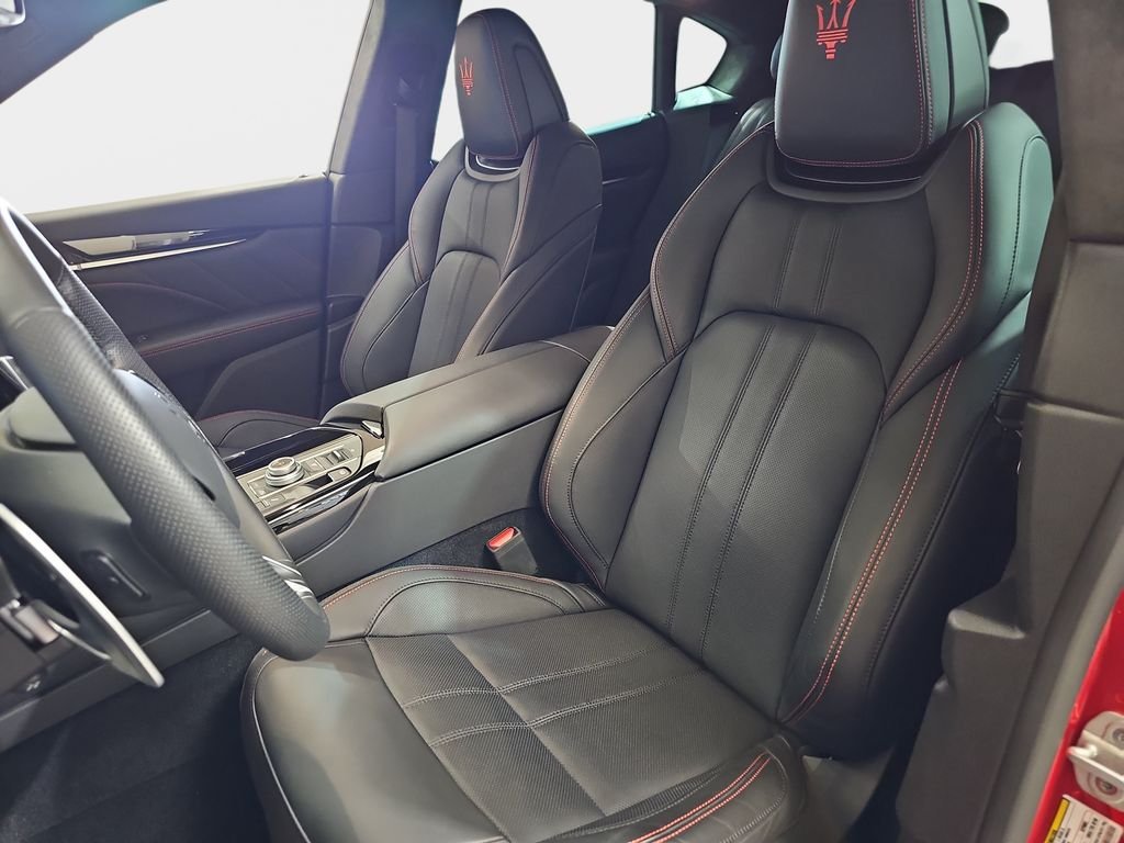 Used 2022 Maserati Levante Modena AWD/4WD image 18