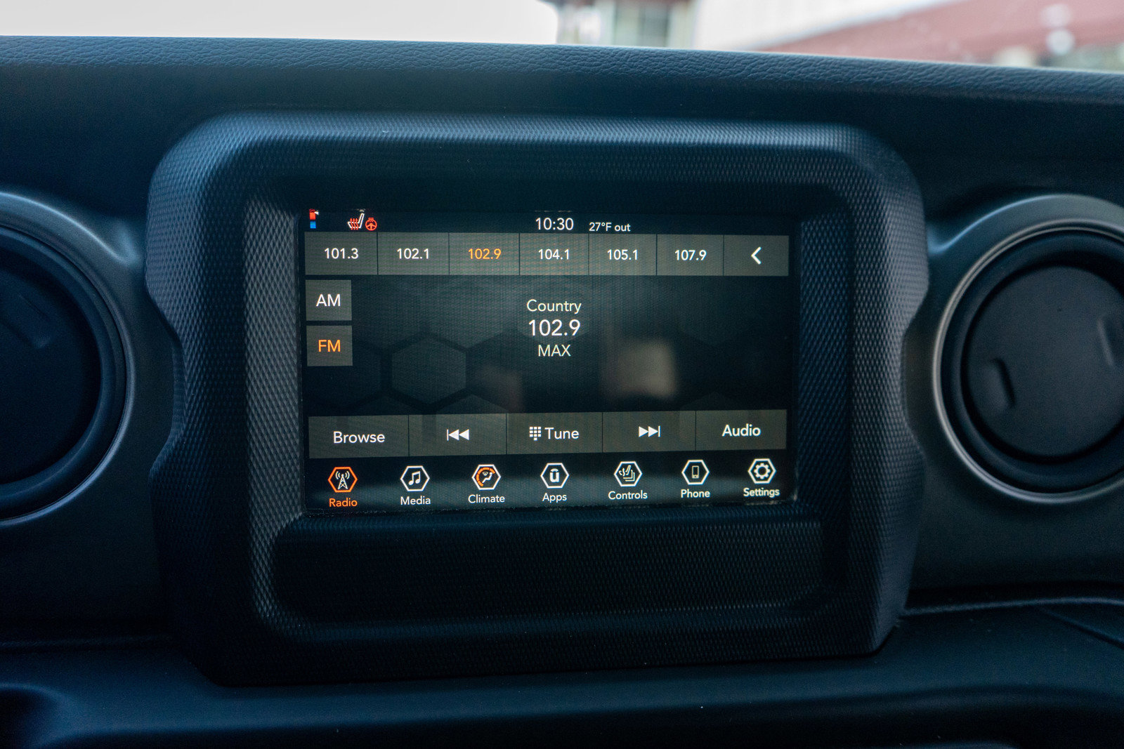 Used 2023 Jeep Wrangler Willys image 15