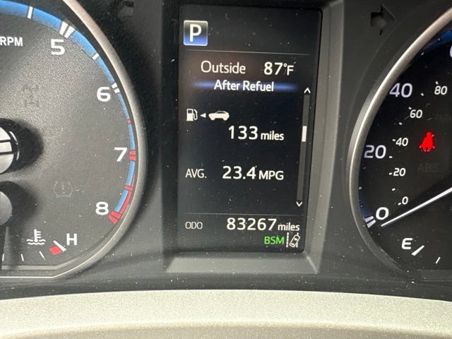 Used 2018 Toyota RAV4 XLE AWD/4WD image 11