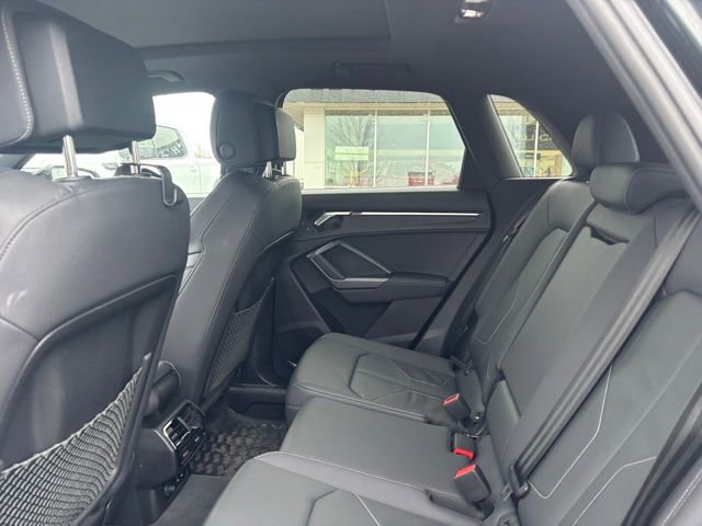 Certified 2024 Audi Q3 2.0T Premium w/ Convenience Package image 10