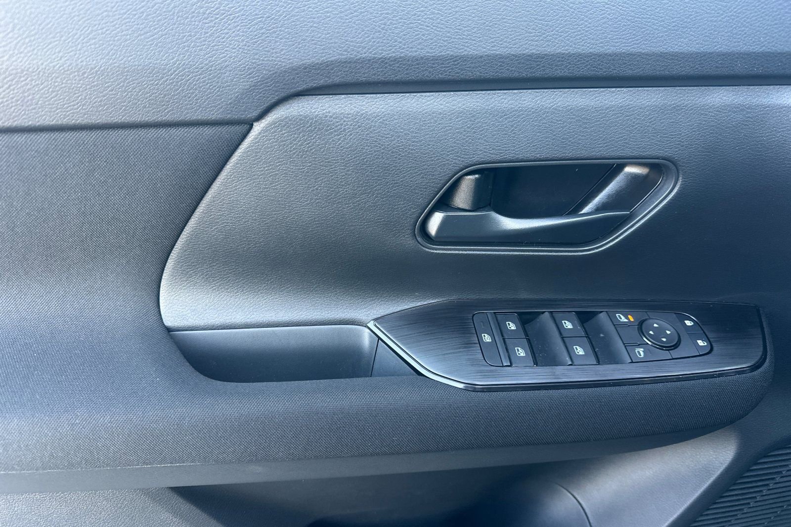 New 2026 Nissan Kicks S w/ Charging Package image 12