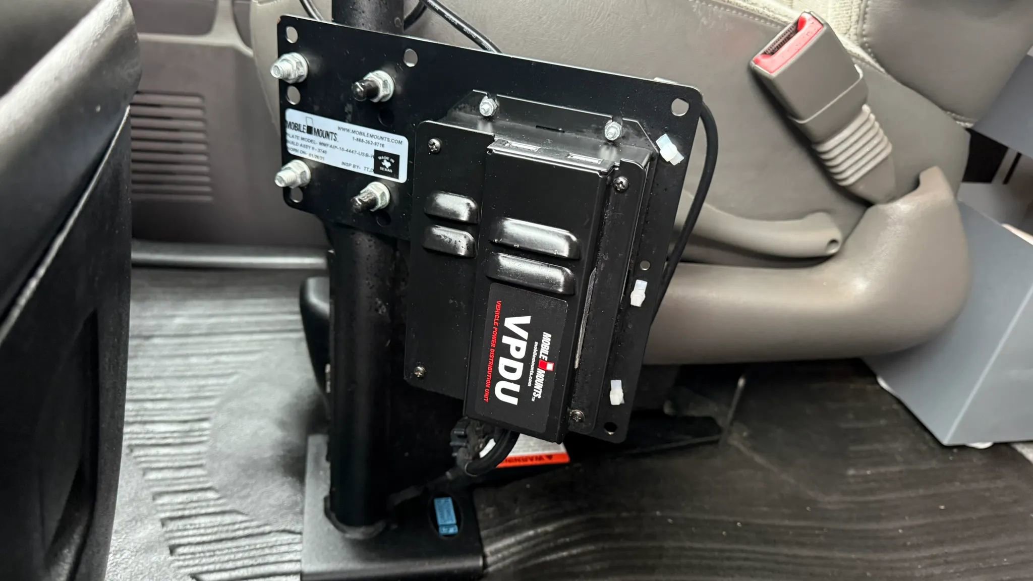 Used 2021 Chevrolet Express 2500 image 25