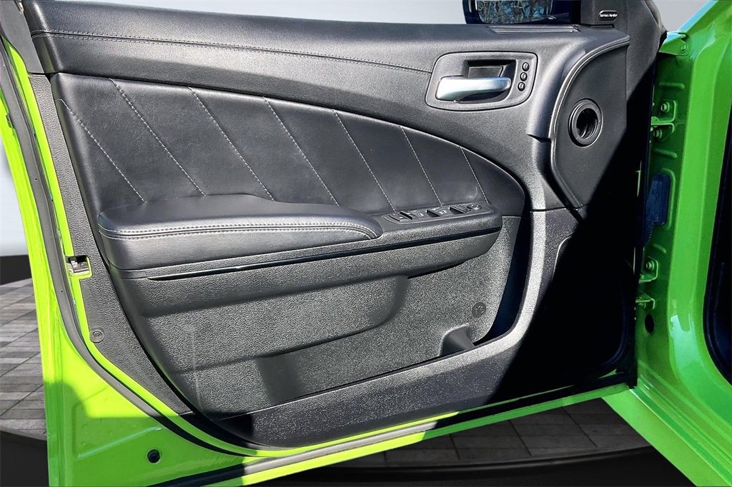 Used 2023 Dodge Charger R/T w/ Plus Group image 23