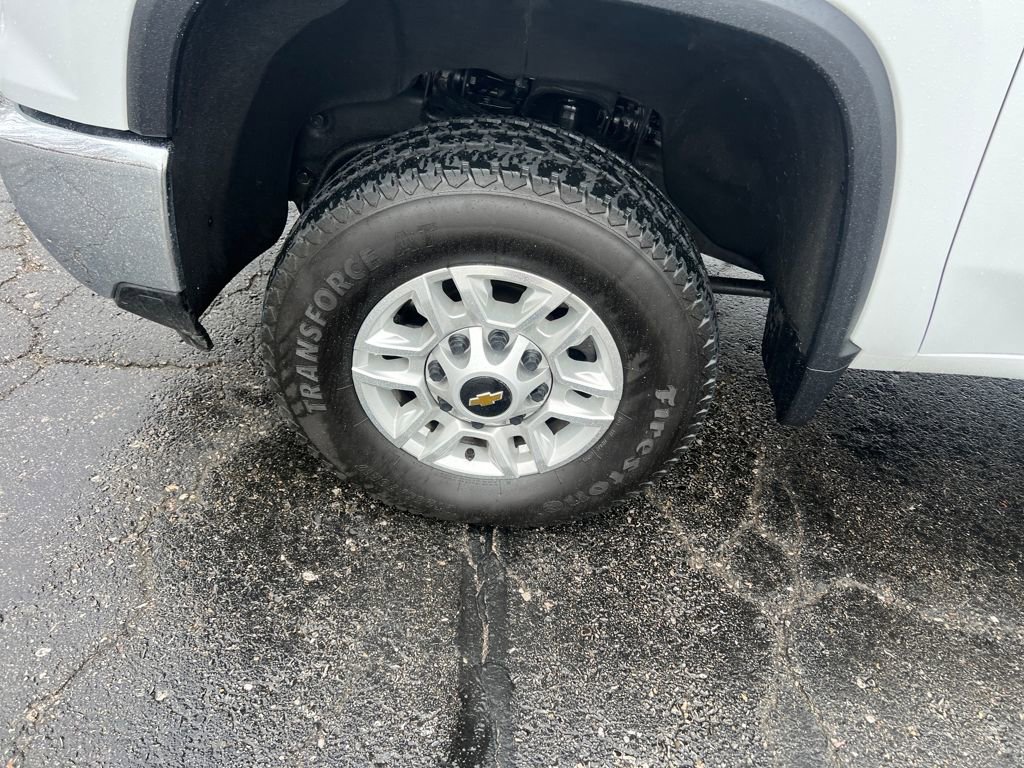 Used 2024 Chevrolet Silverado 2500 LT image 27