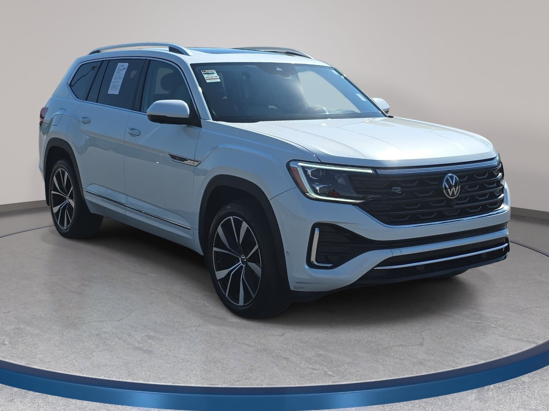 Used 2024 Volkswagen Atlas SEL Premium R-Line AWD/4WD image 3