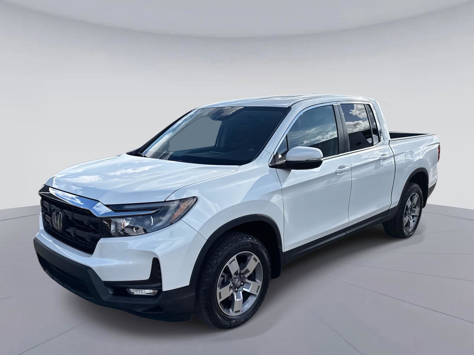 Certified 2025 Honda Ridgeline RTL image 8