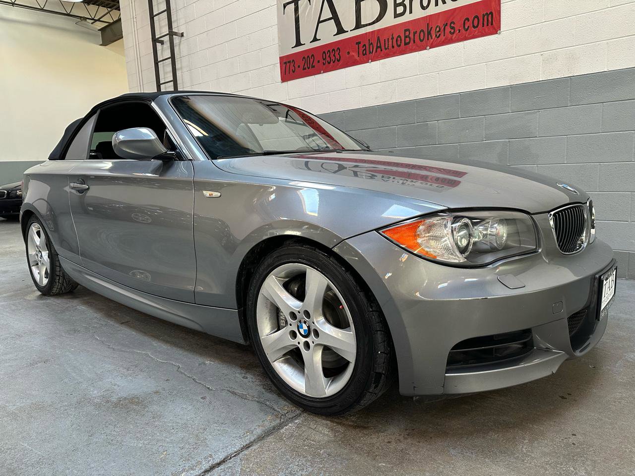 Used 2011 BMW 135i Convertible image 9
