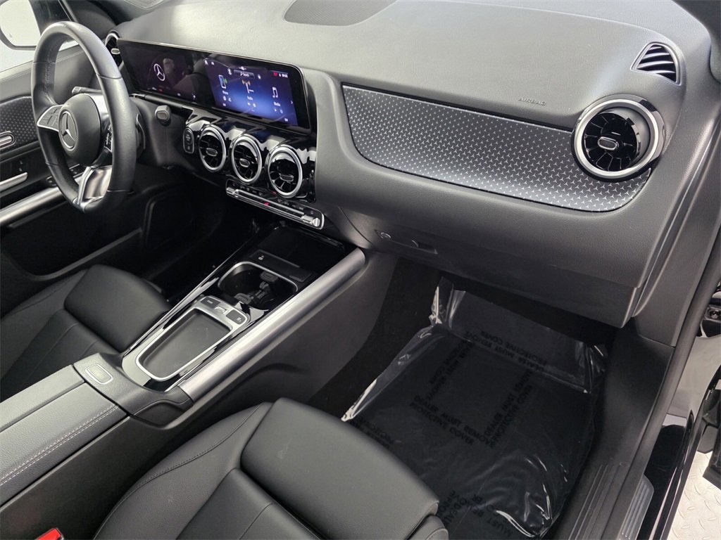 Certified 2025 Mercedes-Benz GLA 250 image 30