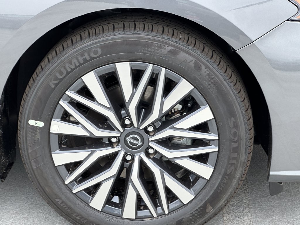 New 2026 Nissan Altima 2.5 SV FWD image 14