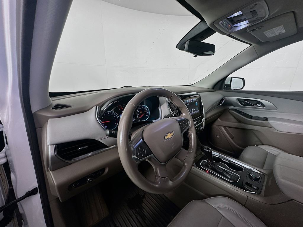 Used 2019 Chevrolet Traverse LT w/ LT Premium Package image 9