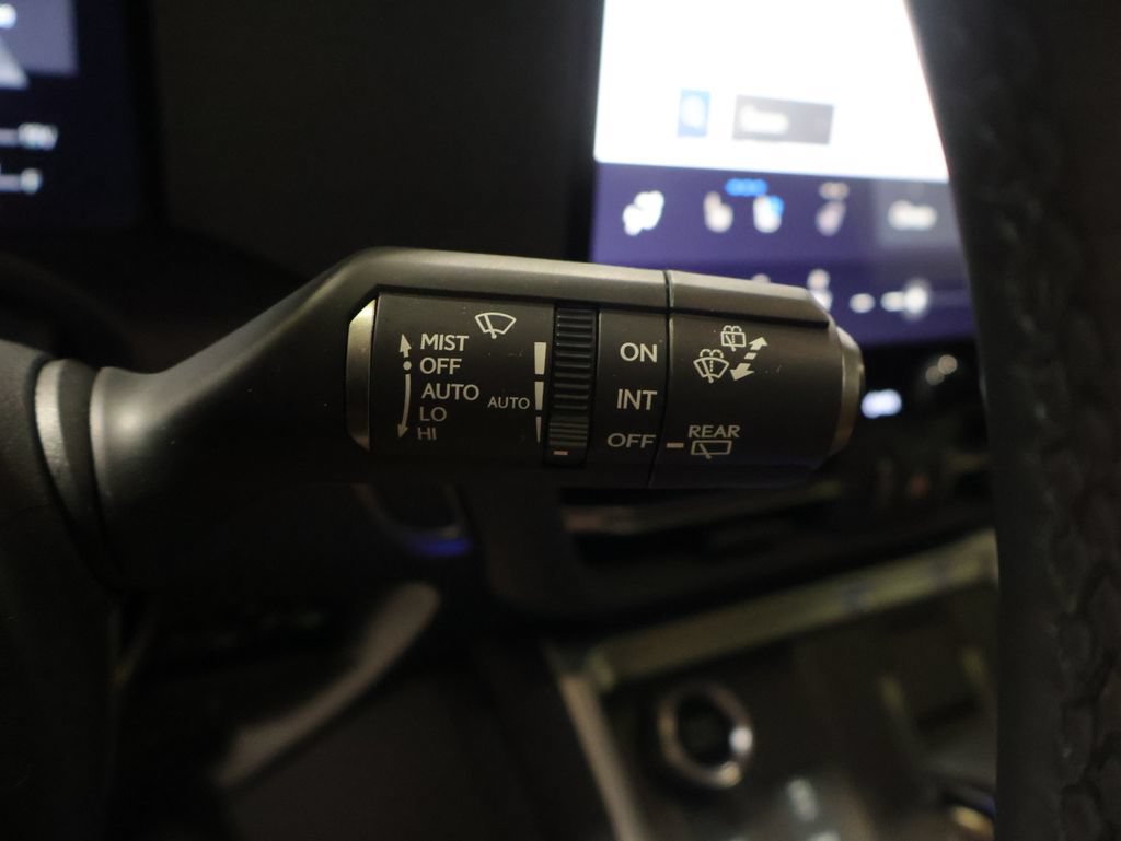 Used 2025 Lexus GX 550 AWD/4WD image 36