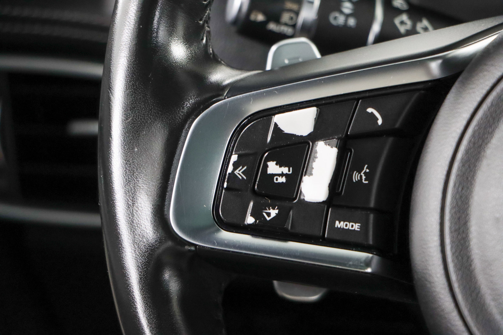 Used 2018 Jaguar F-PACE R-Sport image 13