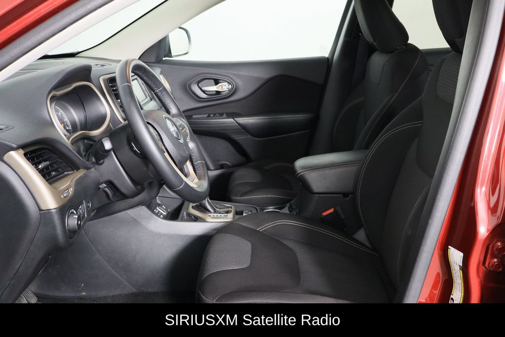 Used 2015 Jeep Cherokee Latitude w/ Comfort/Convenience Group FWD image 7