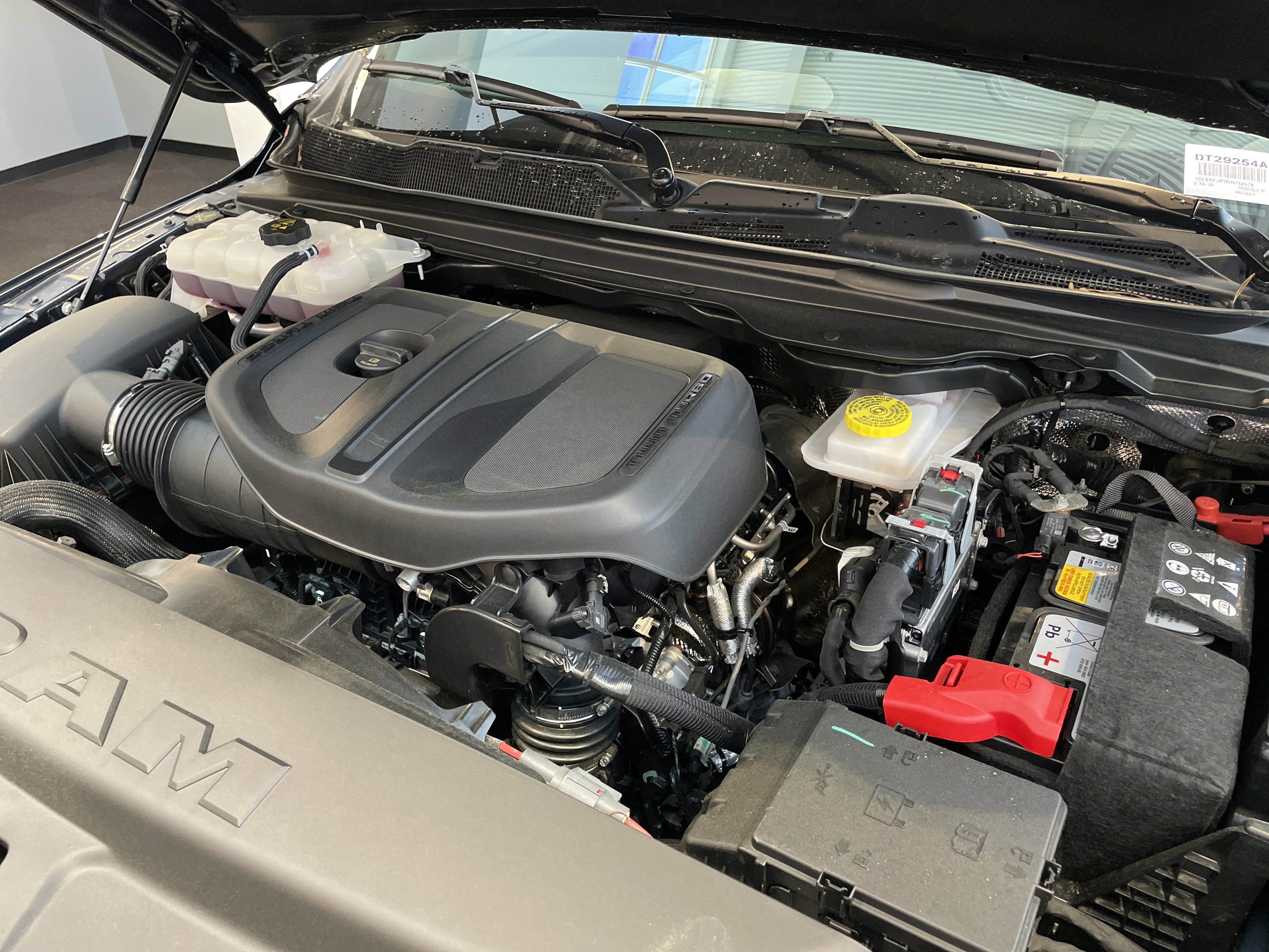 Used 2025 RAM 1500 Laramie w/ Night Edition image 39