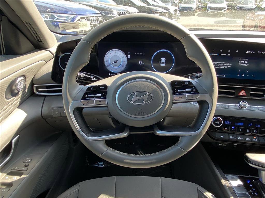 Used 2025 Hyundai Elantra SEL FWD image 6