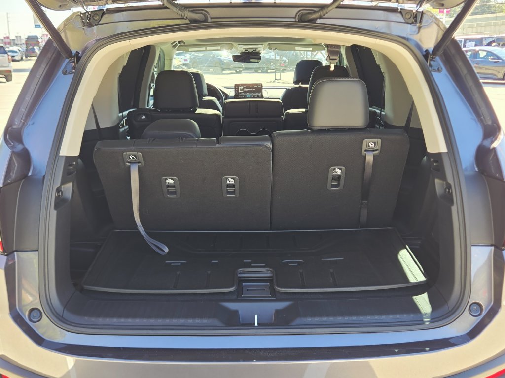 Certified 2025 Honda Pilot Touring image 19