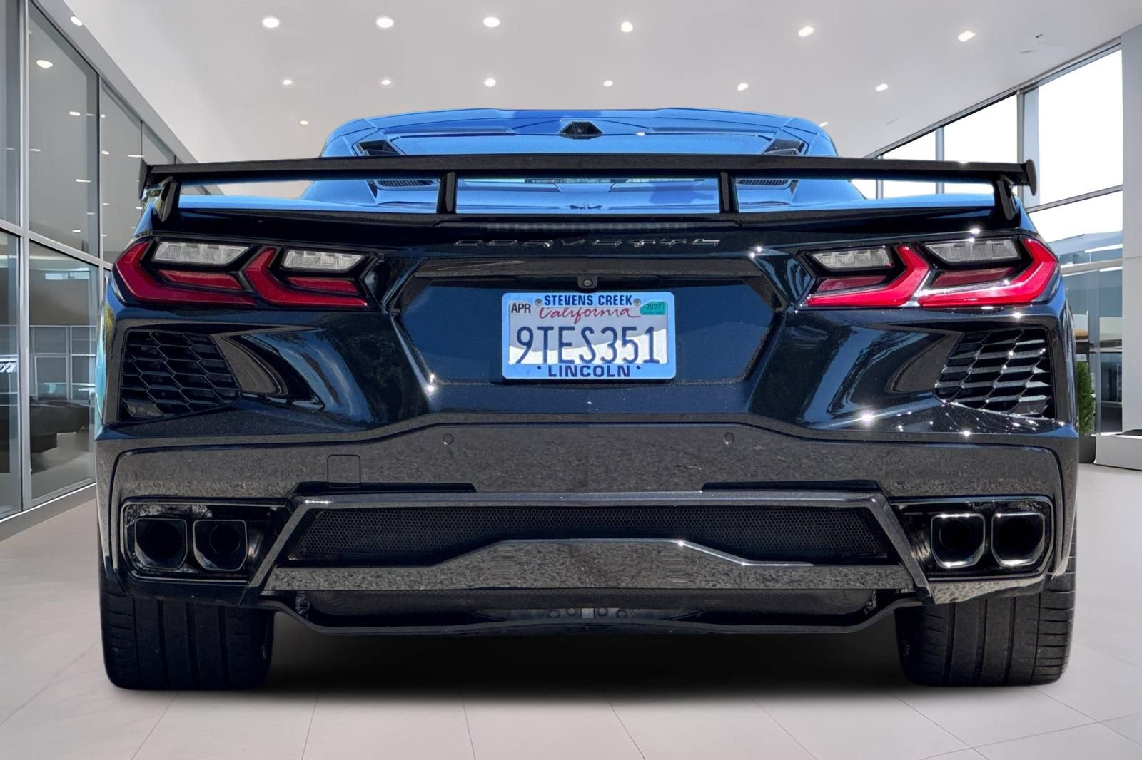 Used 2025 Chevrolet Corvette Stingray Premium Cpe w/ Z51 Performance Package RWD image 5