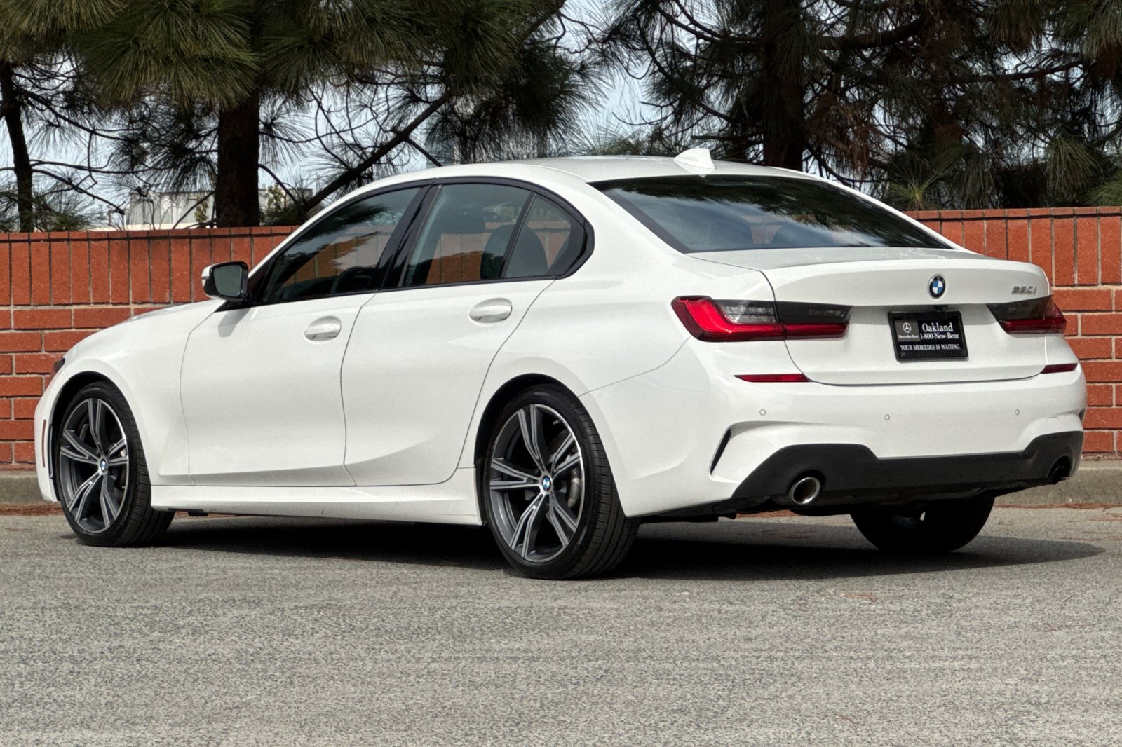 Used 2021 BMW 330i Sedan w/ M Sport Package RWD image 6