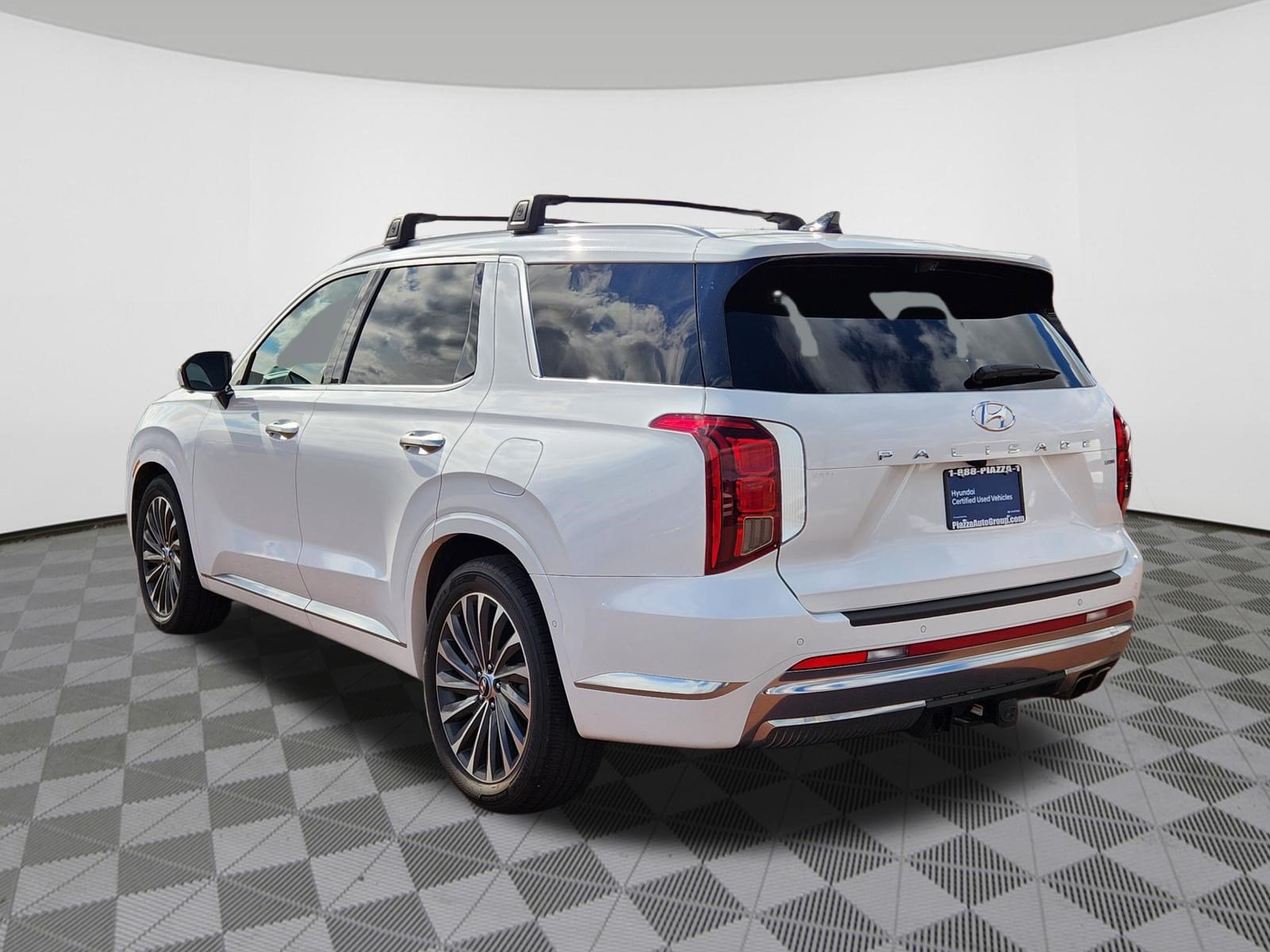 Used 2023 Hyundai Palisade Calligraphy AWD/4WD image 3