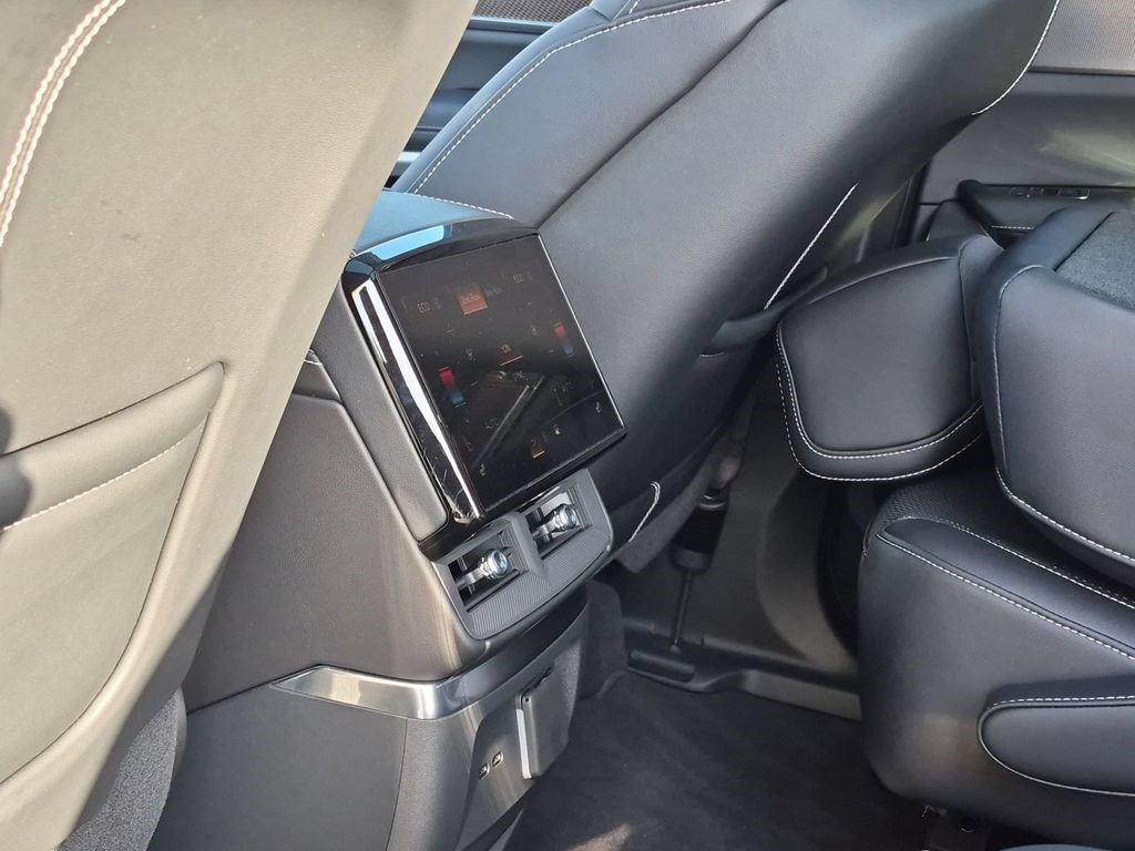 Certified 2026 Cadillac Vistiq Luxury AWD/4WD image 14