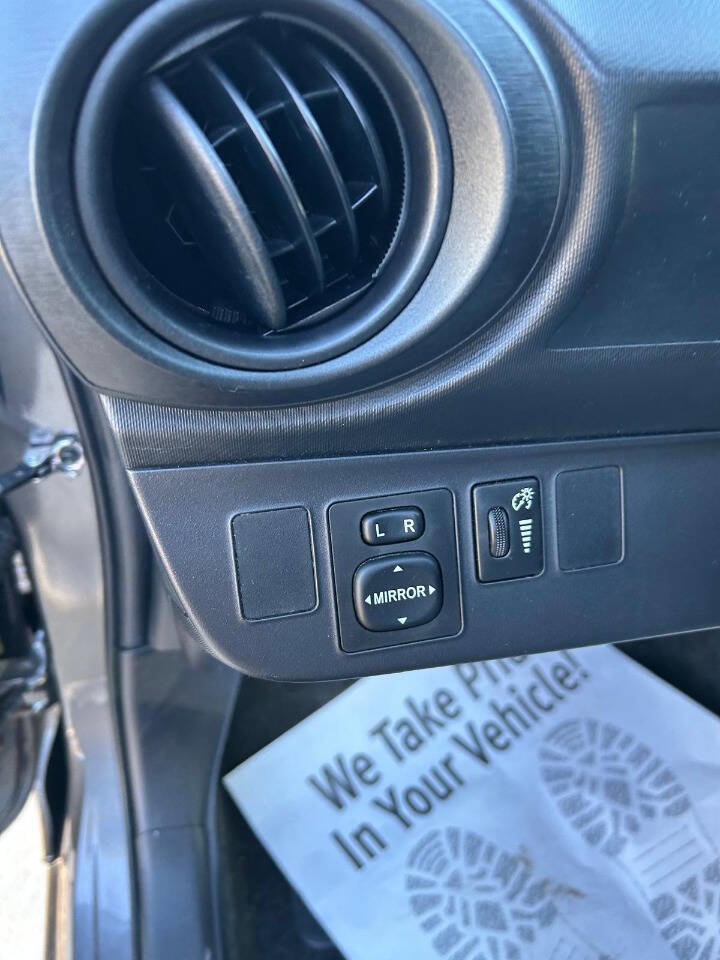 Used 2012 Toyota Prius C One image 19