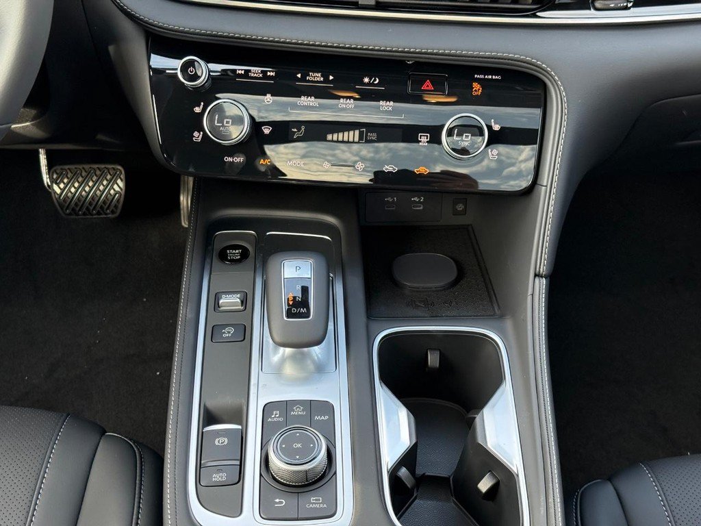 New 2027 INFINITI QX60 Luxe FWD image 10