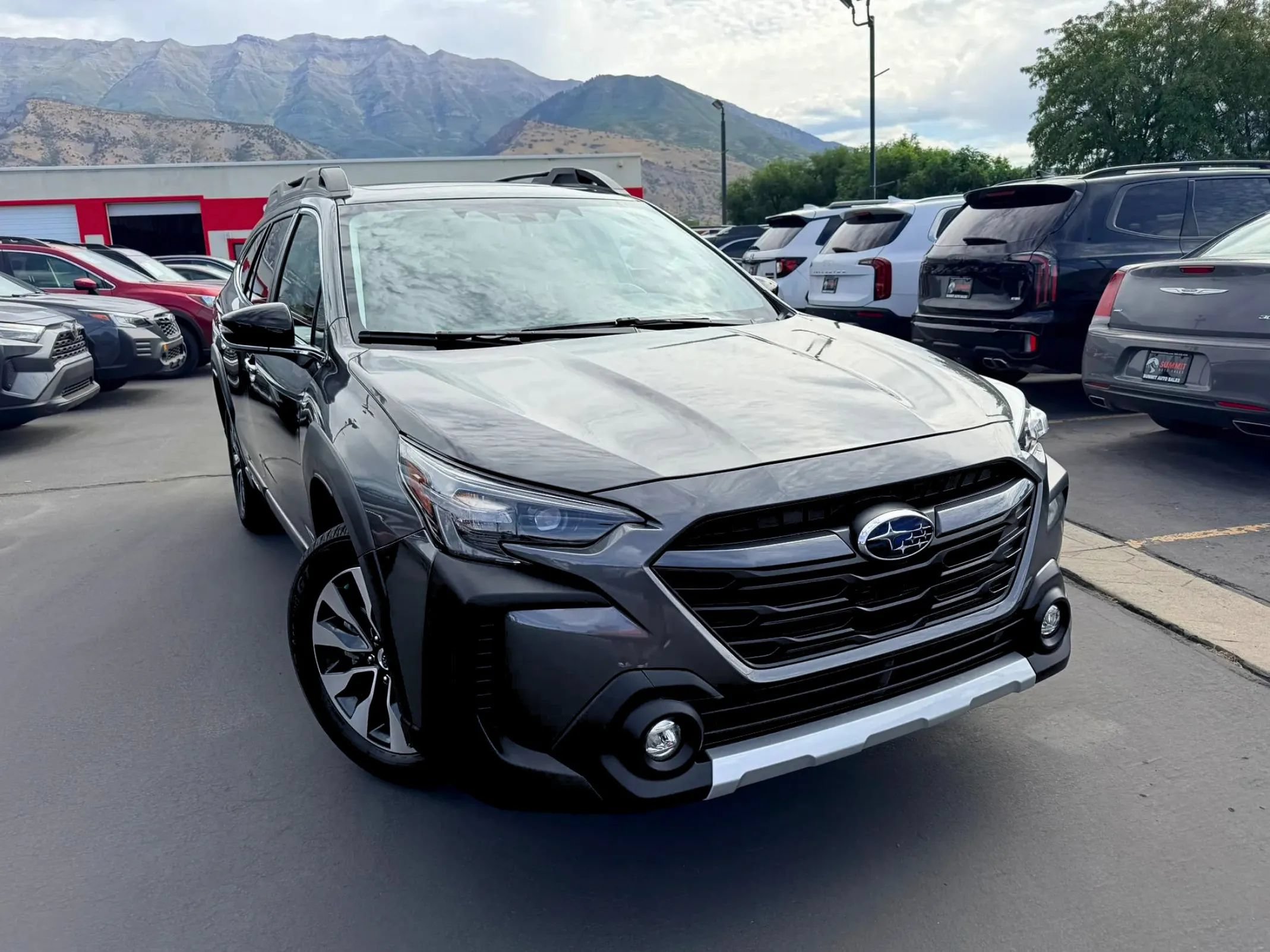 Used 2024 Subaru Outback Limited AWD/4WD image 2