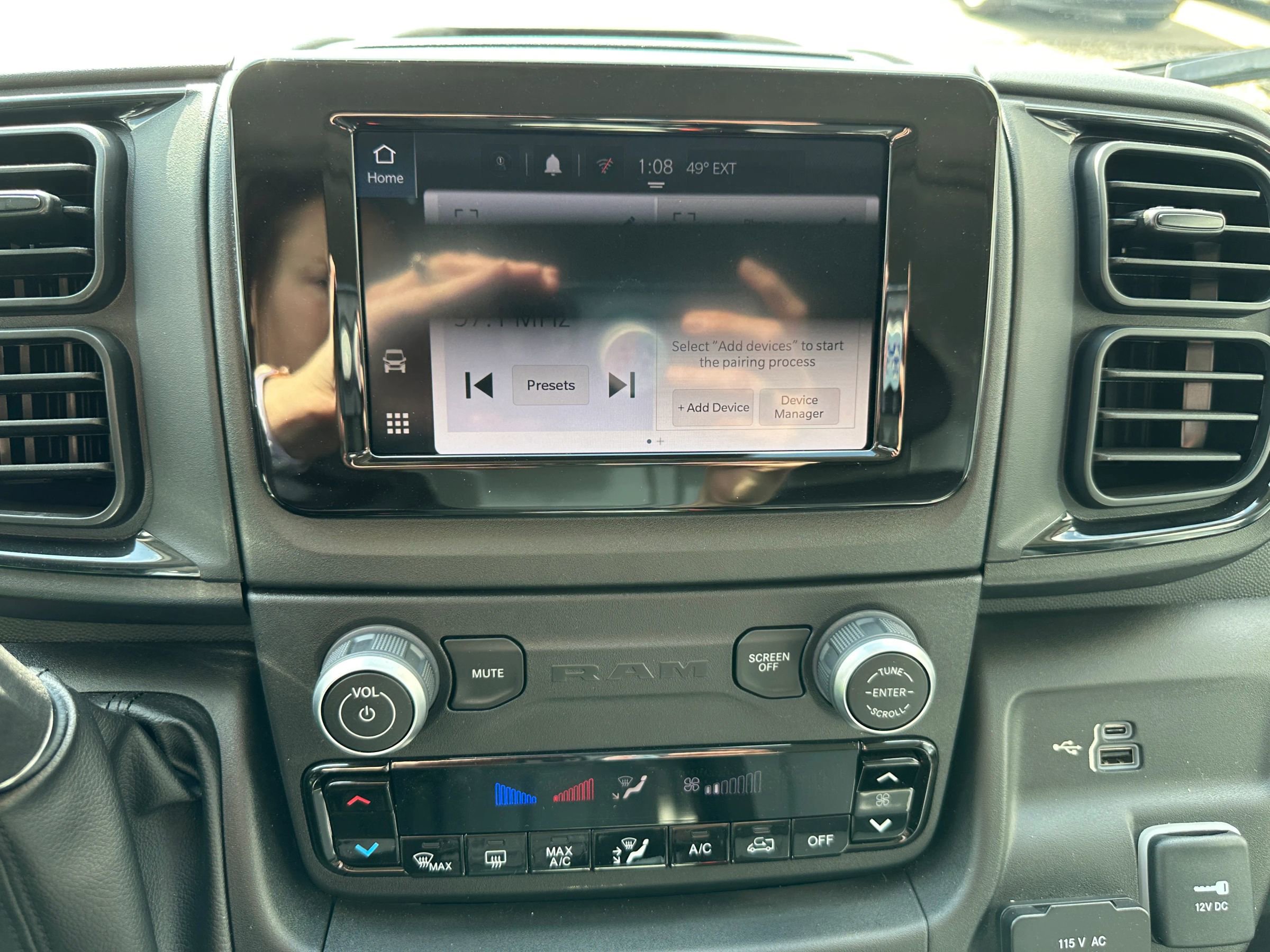 Used 2023 RAM ProMaster 3500 w/ Convenience Group image 20