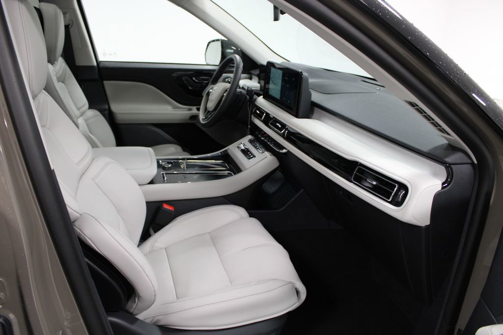 New 2026 Lincoln Aviator Reserve image 29