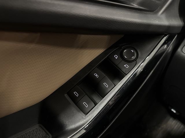 Used 2025 Chevrolet Equinox ACTIV w/ Convenience Package III image 16