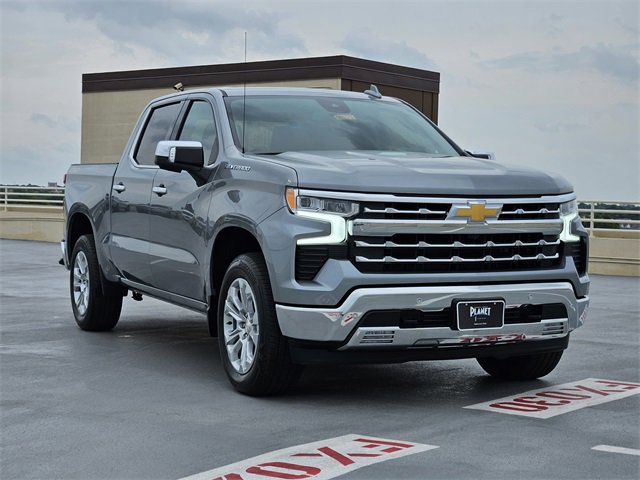 Used 2025 Chevrolet Silverado 1500 LTZ image 3