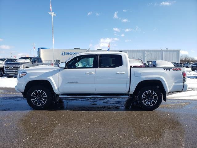 Used 2023 Toyota Tacoma TRD Sport image 7