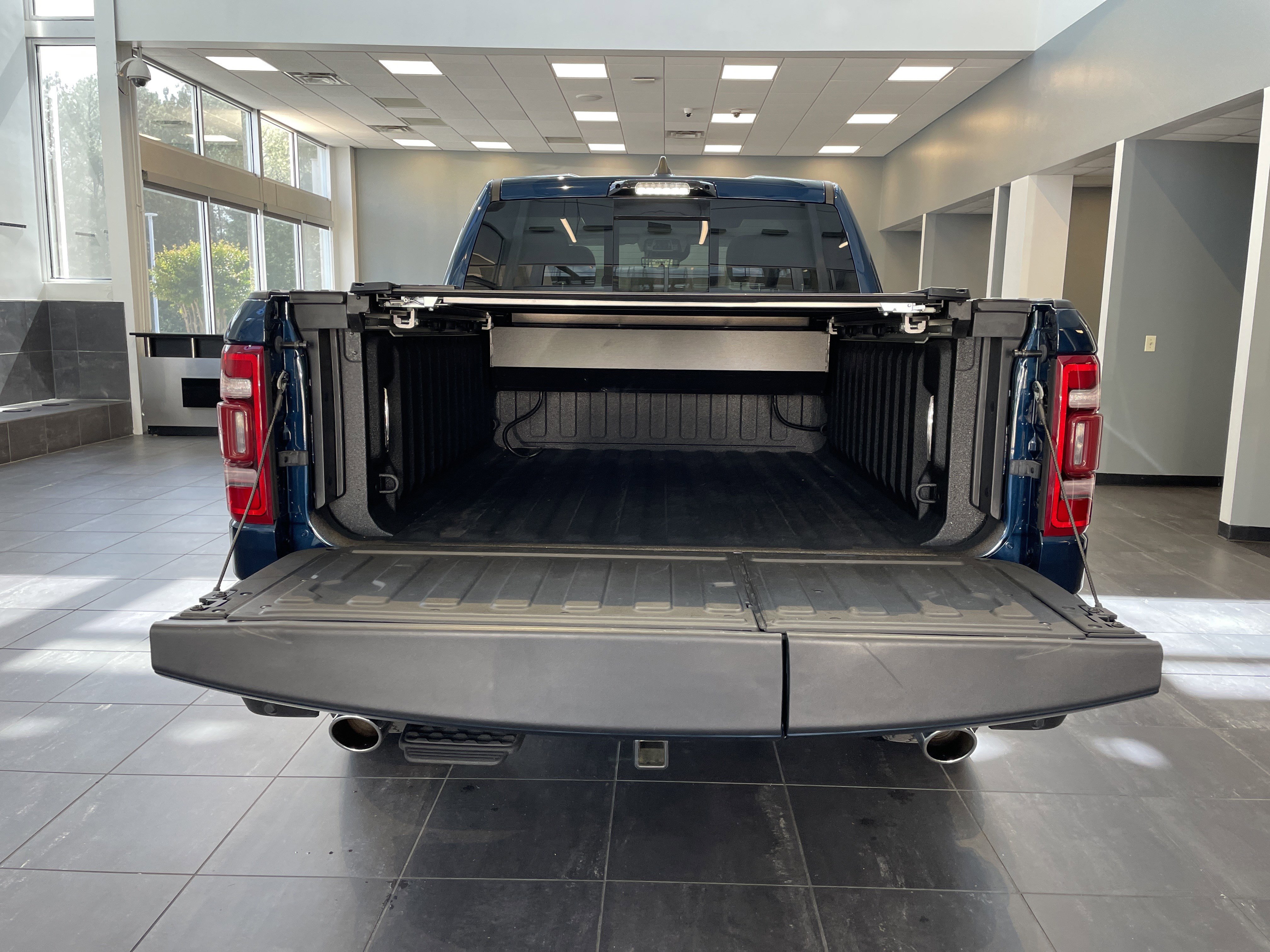 Used 2024 RAM 1500 Limited AWD/4WD image 37