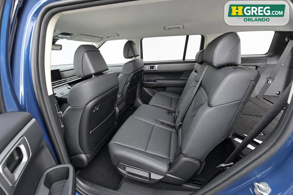 Used 2026 Hyundai Santa Fe SEL FWD image 12