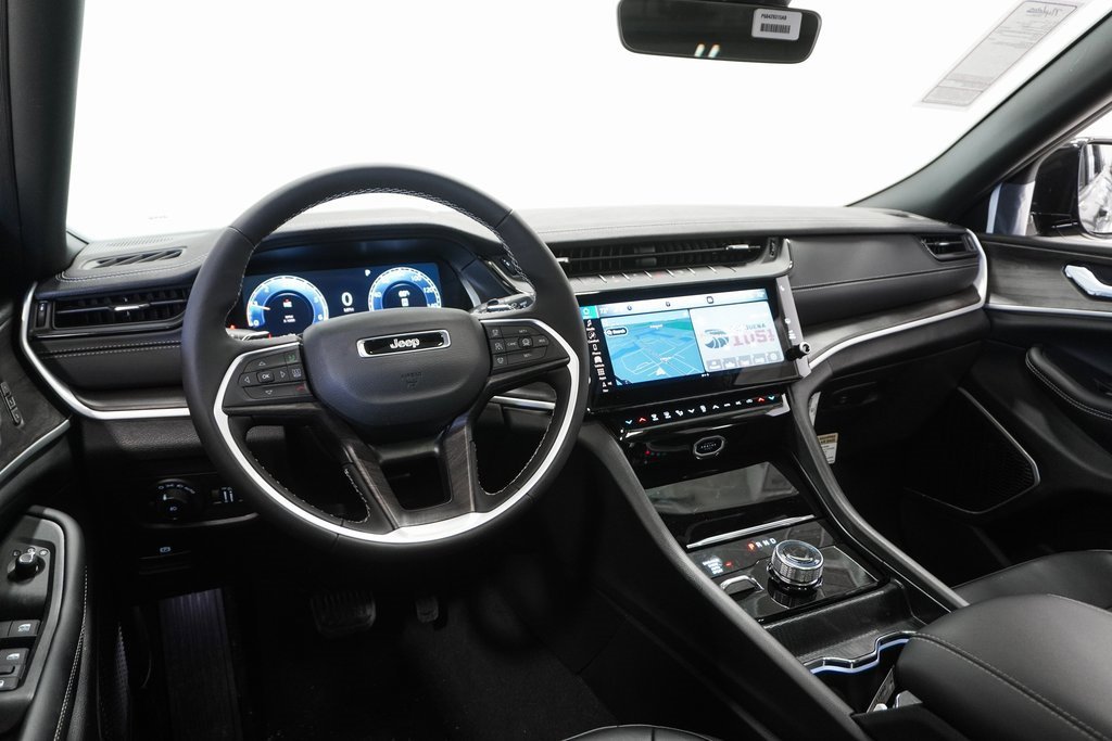 New 2026 Jeep Grand Cherokee Limited w/ Limited Altitude Package image 18