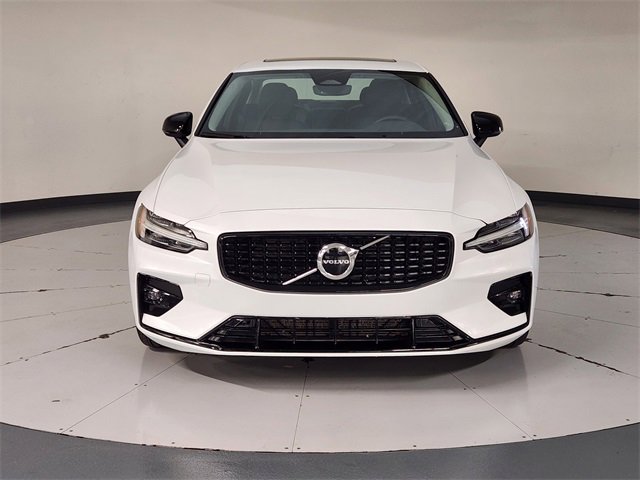 Used 2024 Volvo S60 B5 Core image 9
