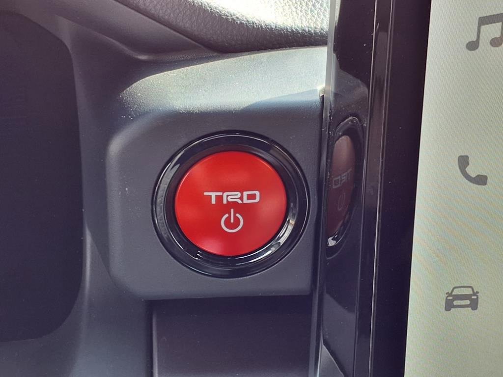 Certified 2025 Toyota Tacoma TRD Sport image 7