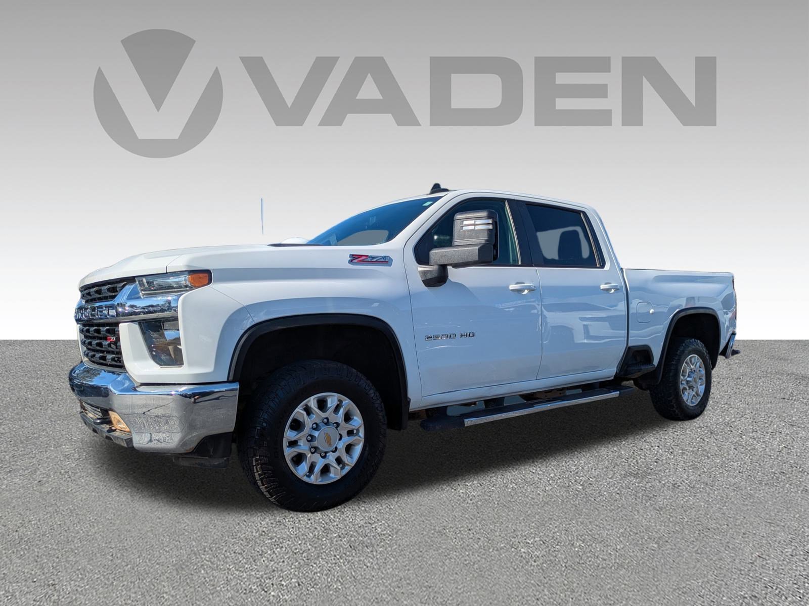 Used 2023 Chevrolet Silverado 2500 LT w/ Convenience Package image 2