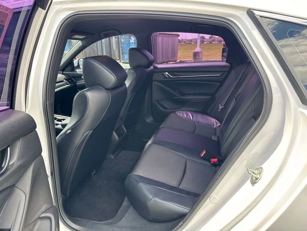 Used 2018 Honda Accord Sport image 33
