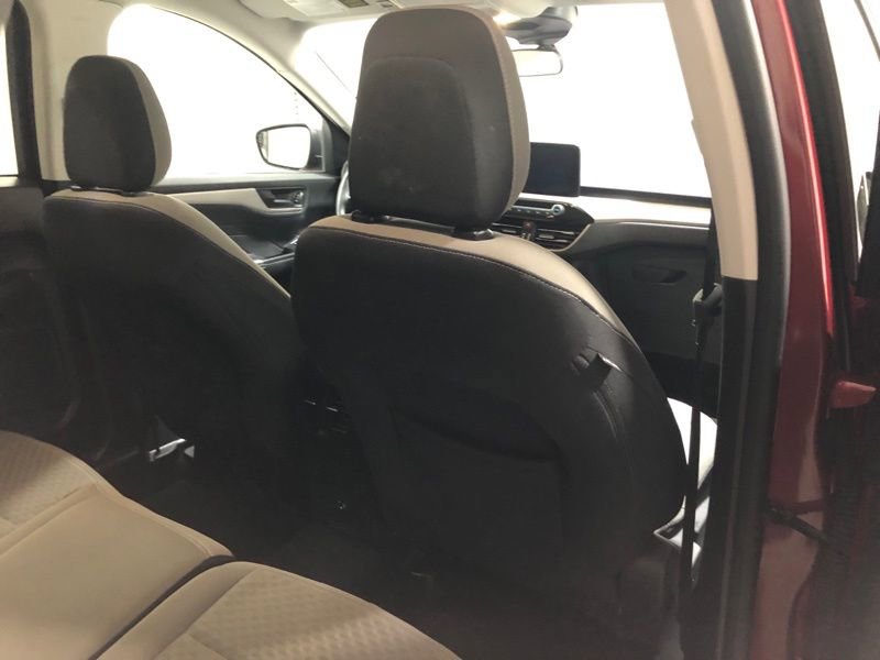 Used 2022 Ford Escape SE w/ Cold Weather Package image 11