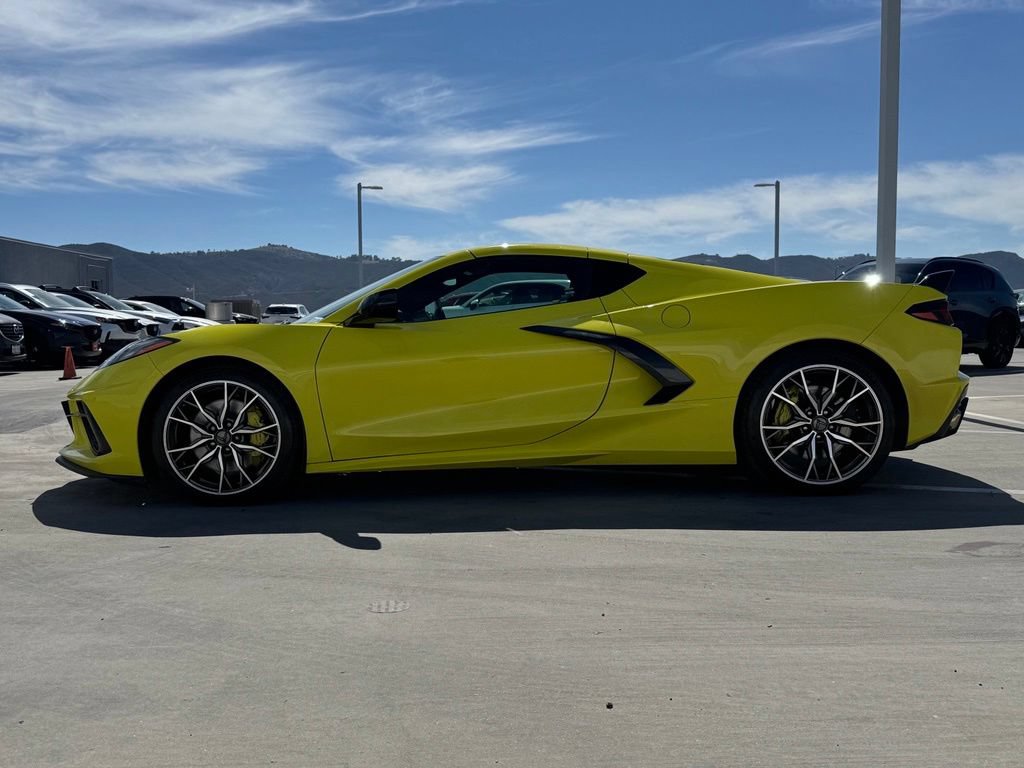 Used 2021 Chevrolet Corvette Stingray Coupe w/ Z51 Performance Package RWD image 8