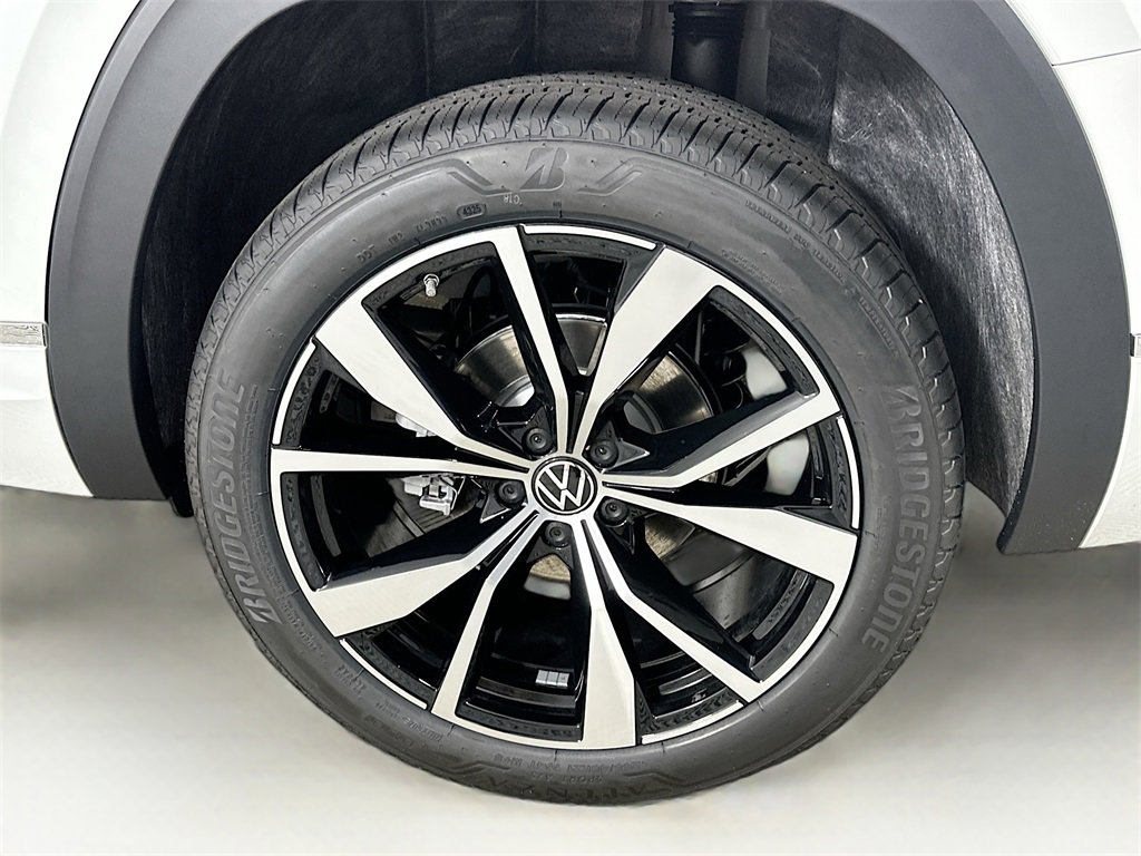 New 2026 Volkswagen Atlas SEL Premium R-Line image 24