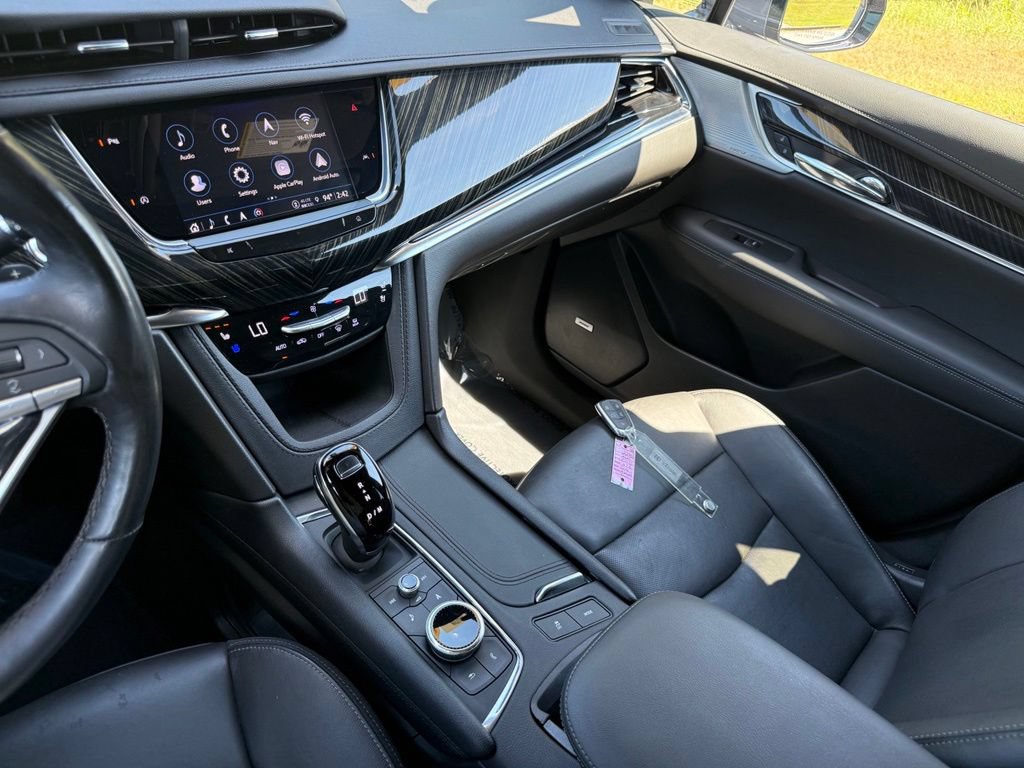 Certified 2025 Cadillac XT6 Premium Luxury FWD image 31