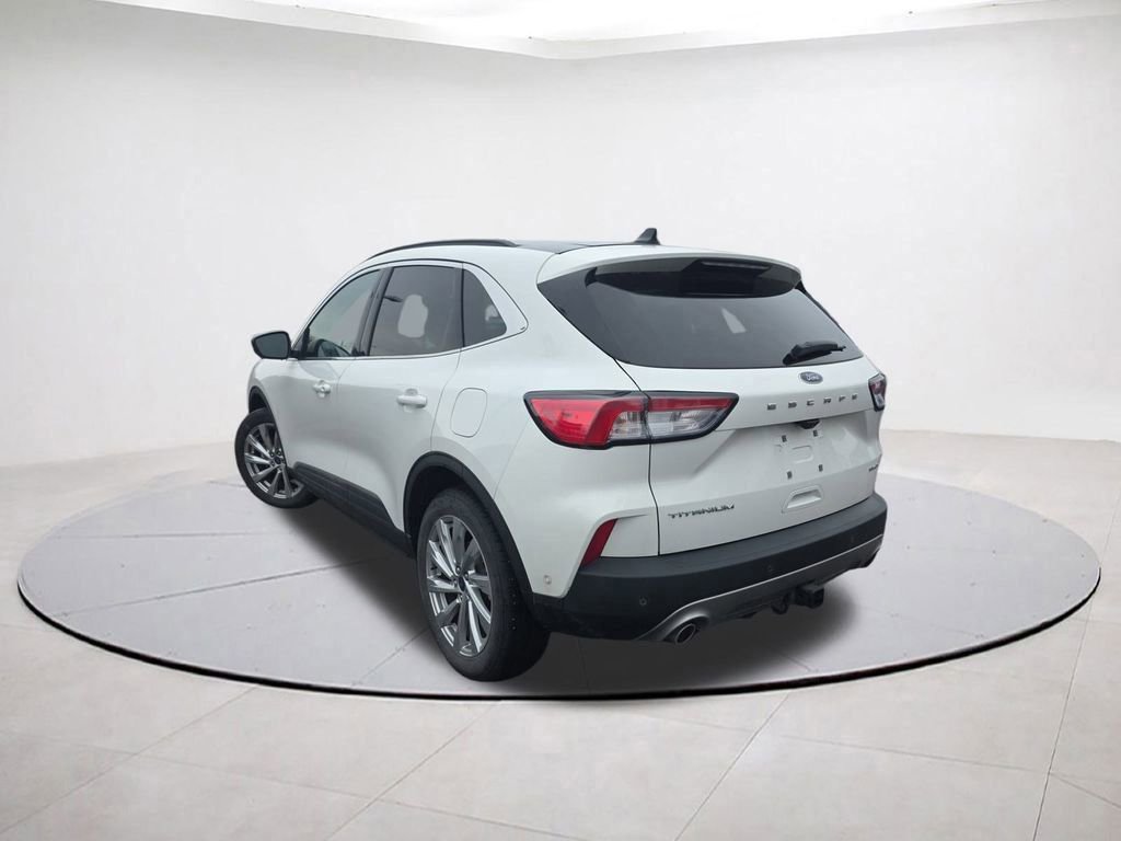 Certified 2022 Ford Escape Titanium w/ Titanium Elite Package image 5